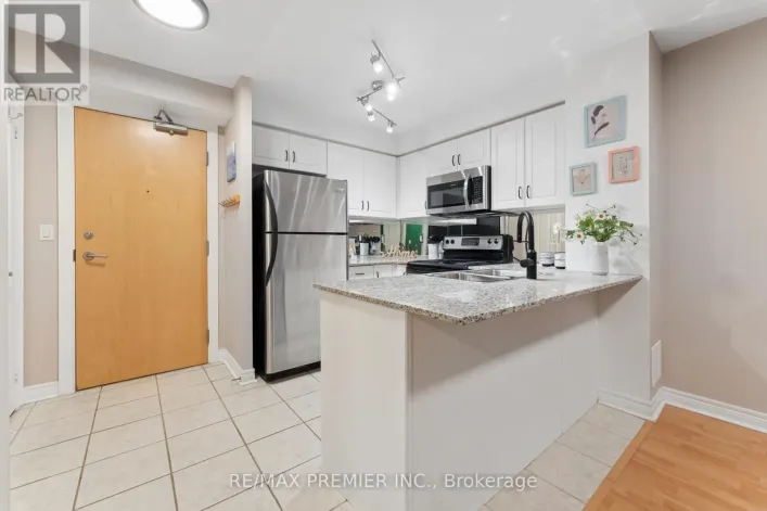 307 - 212 EGLINTON AVENUE E, Toronto