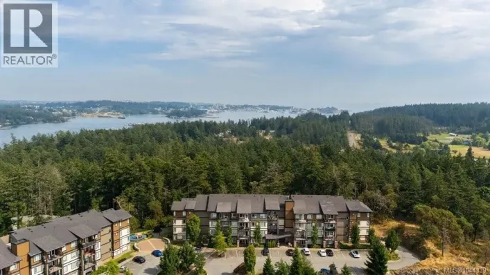 307 286 Wilfert Rd, View Royal