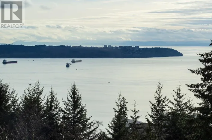 307 3101 BURFIELD PLACE, West Vancouver