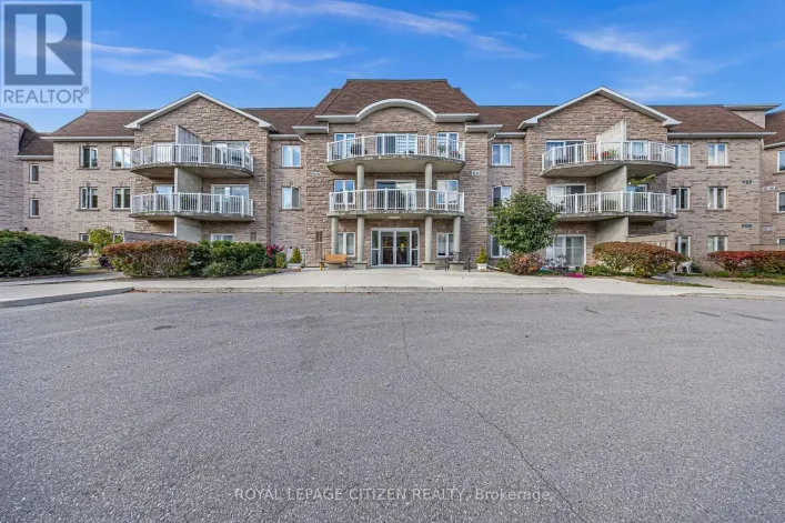 307 - 32 CHURCH STREET, King