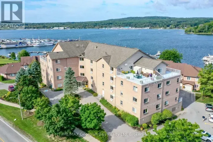307 - 4 BECK BOULEVARD, Penetanguishene