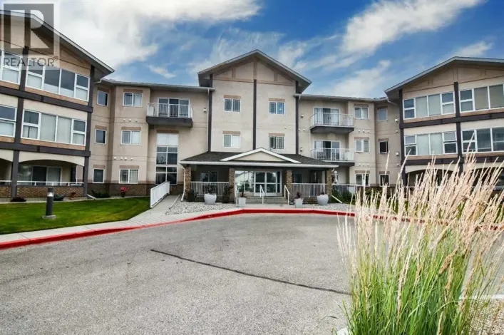 307, 43 Westlake Circle, Strathmore