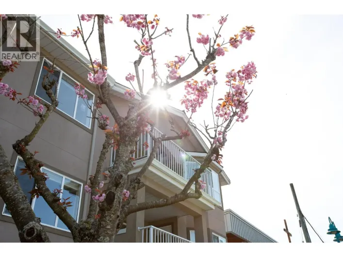 307 5711 MERMAID STREET, Sechelt