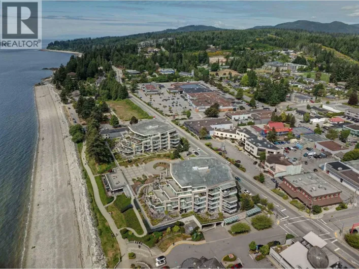 307 5725 TEREDO STREET, Sechelt