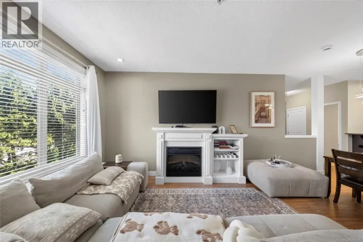 307 623 Treanor Ave, Langford