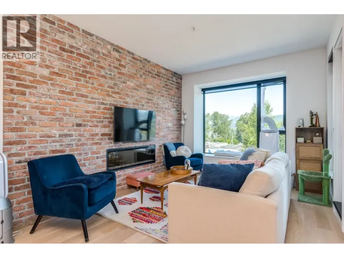 307 83 MOODY STREET, Port Moody