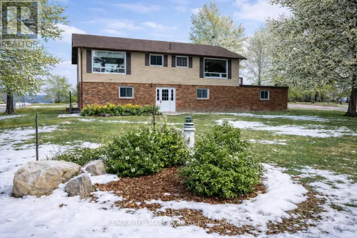 307 COUNTY RD 5 ROAD, Front of Yonge