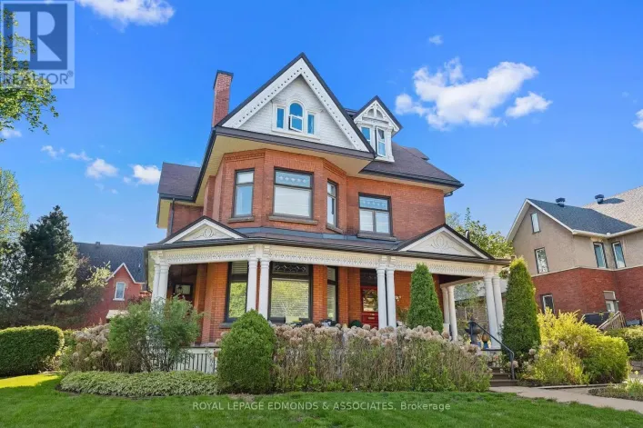 307 MAPLE AVENUE, Pembroke
