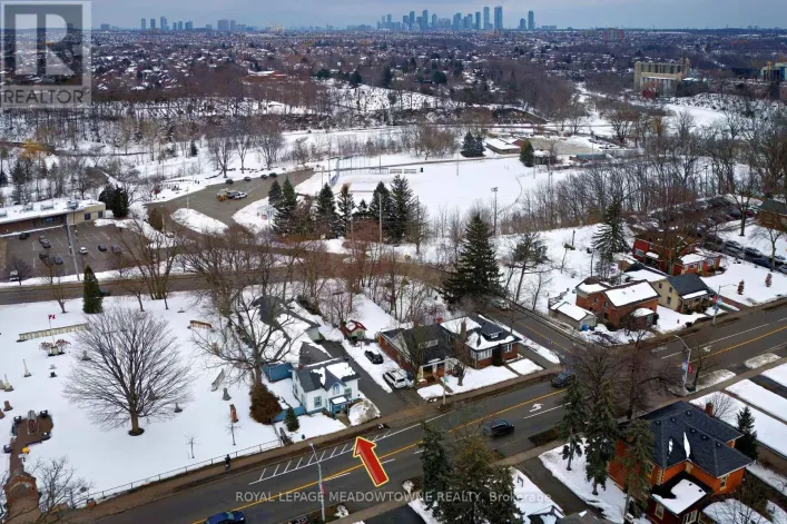 307 QUEEN STREET S, Mississauga