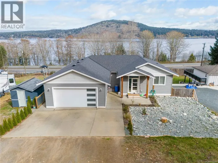 3077 Hillview Rd, Lantzville
