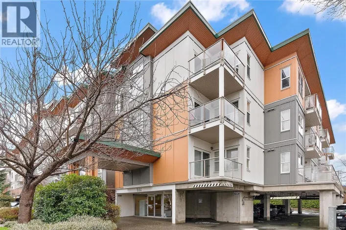 308 1550 Church Ave, Saanich