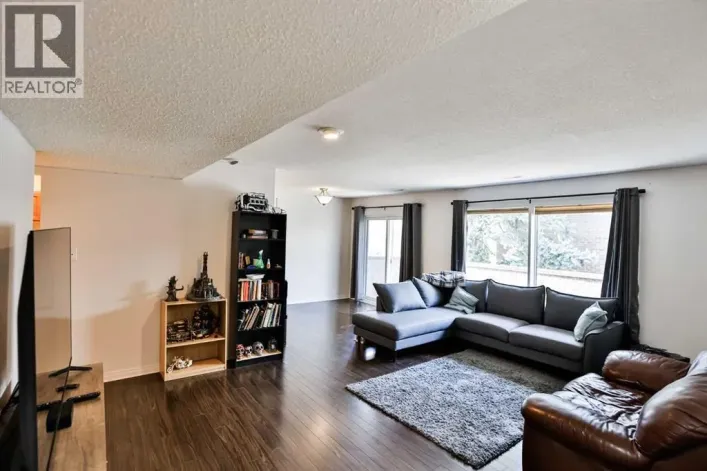 308, 2207 8 Avenue S, Lethbridge