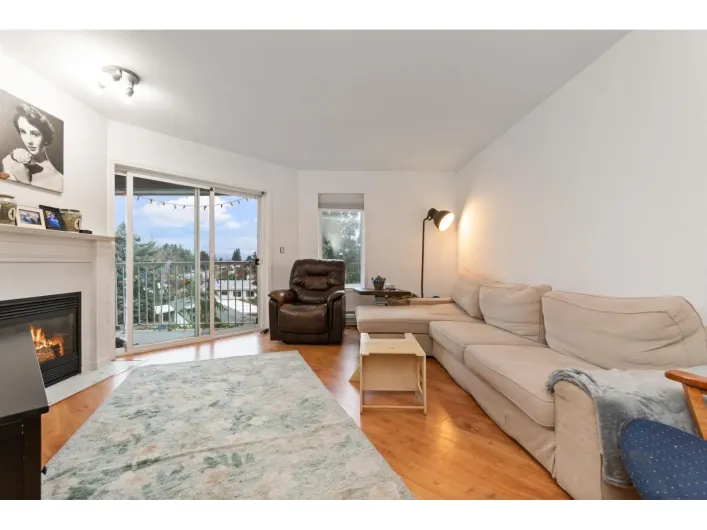 308 5765 VEDDER ROAD|Garrison Crossing, Chilliwack