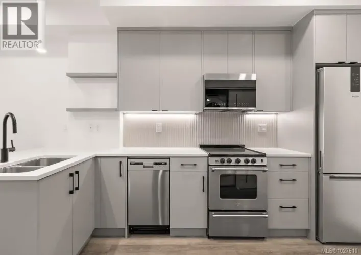 308 610 Lampson St, Esquimalt