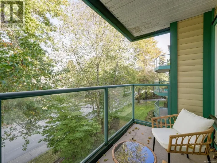 308 899 Darwin Ave, Saanich
