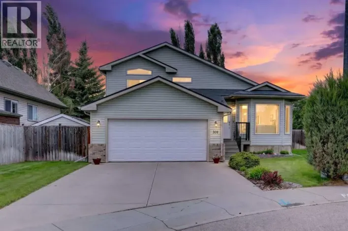 308 Cambridge Place, Strathmore