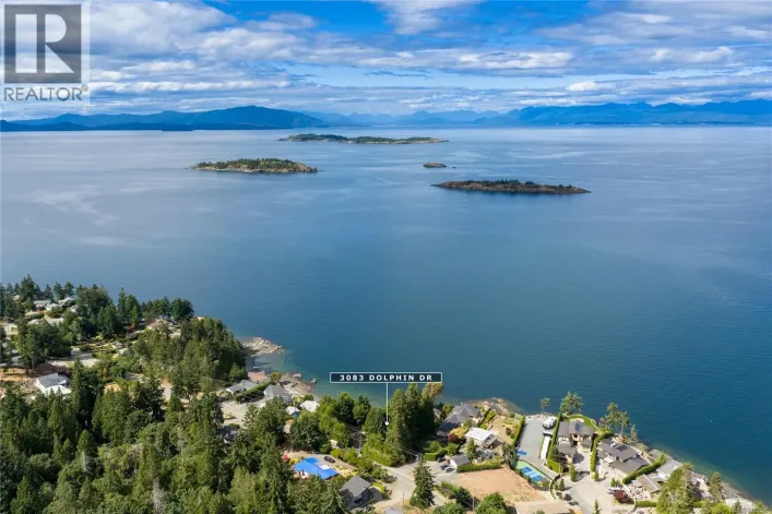 3083 Dolphin Dr, Nanoose Bay