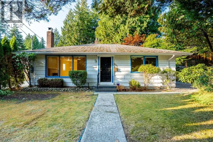 3084 PAISLEY ROAD, North Vancouver