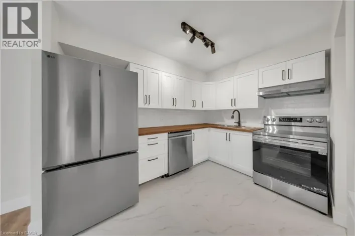 3085 KINGSWAY Drive Unit# 21, Kitchener