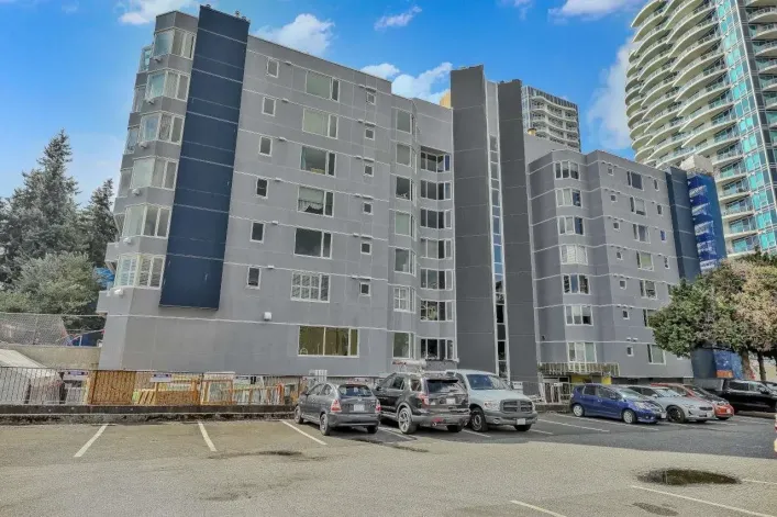 309 15111 RUSSELL AVENUE, White Rock