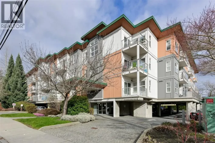 309 1550 Church Ave, Saanich