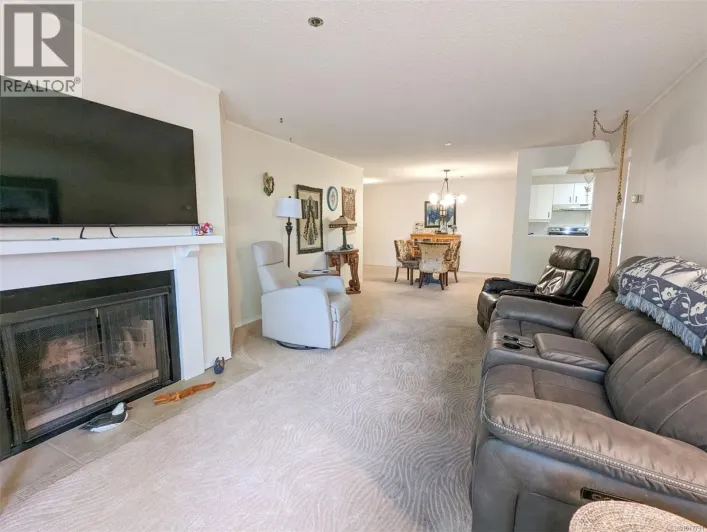 309 1560 Hillside Ave, Victoria