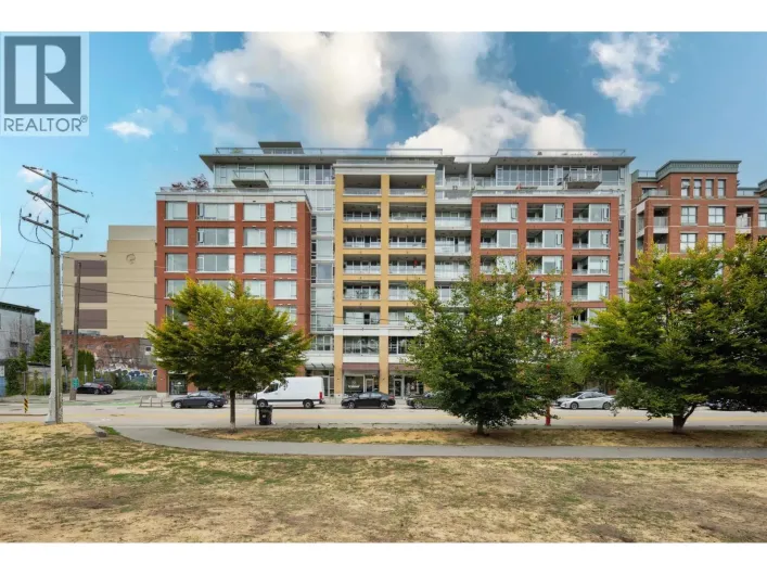 309 221 UNION STREET, Vancouver