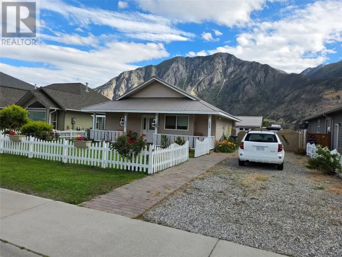 309 2nd Avenue, Keremeos