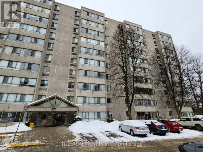 309 - 570 PROUDFOOT LANE, London North