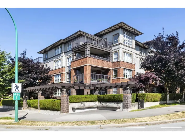 309 6815 188 STREET, Surrey