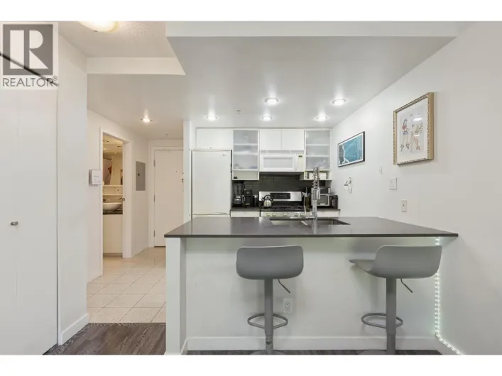 309 928 BEATTY STREET, Vancouver