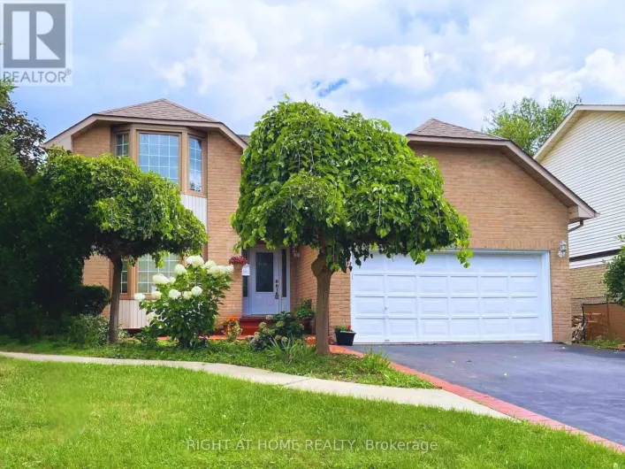 309 AMBERLY BOULEVARD, Hamilton