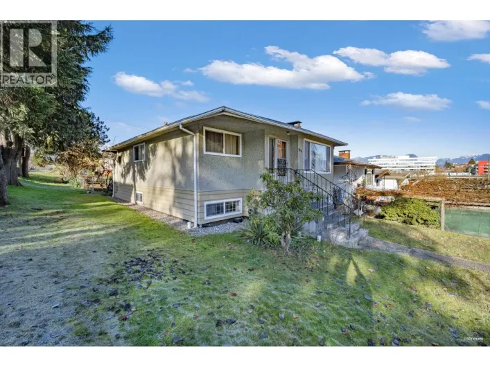 3091 RENFREW STREET, Vancouver