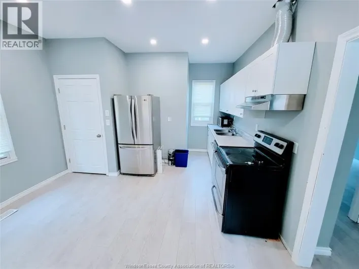 3092 SANDWICH Unit# MAIN, Windsor