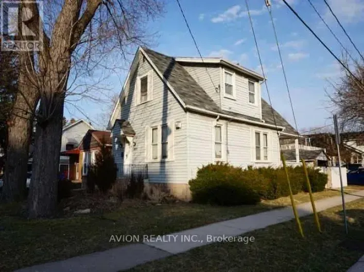 3095 PETER STREET, Windsor