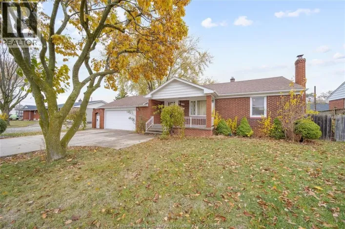 3098 DOMINION BOULEVARD, Windsor