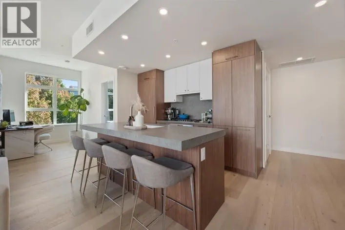 30X 5007 ASH STREET, Vancouver