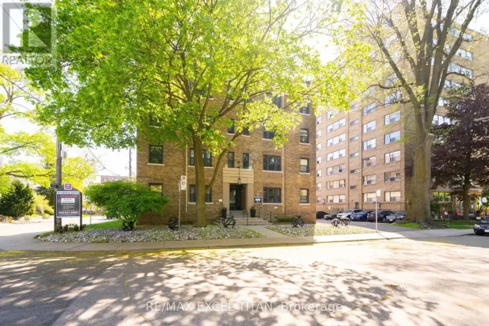 31 - 1 MALLORY GARDENS, Toronto