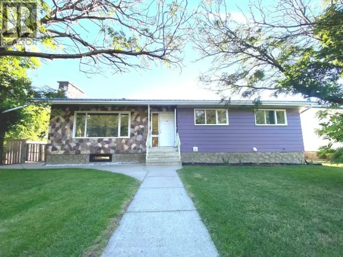 31 10 Street W, Brooks