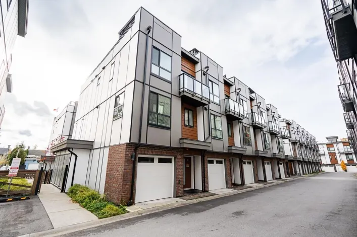 31 19760 55 AVENUE, Langley