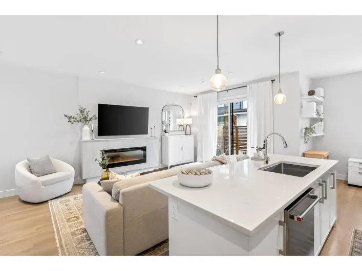 31 22128 48A AVENUE, Langley