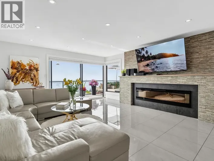 31 2216 FOLKESTONE WAY, West Vancouver
