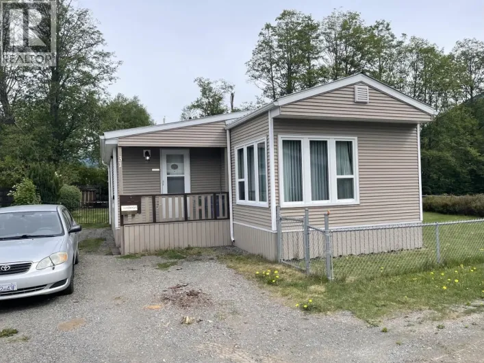 31 3889 MULLER AVENUE, Terrace