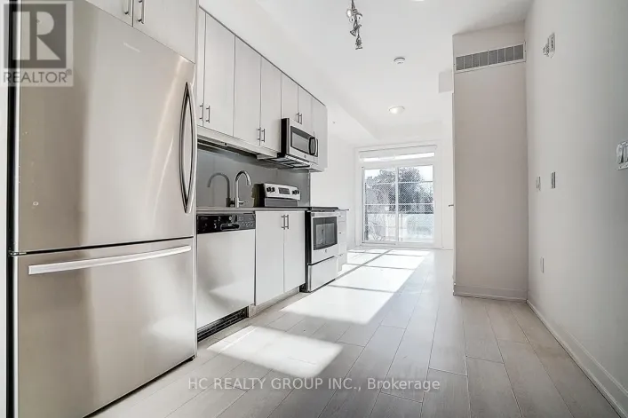 31 - 57 FINCH AVENUE W, Toronto