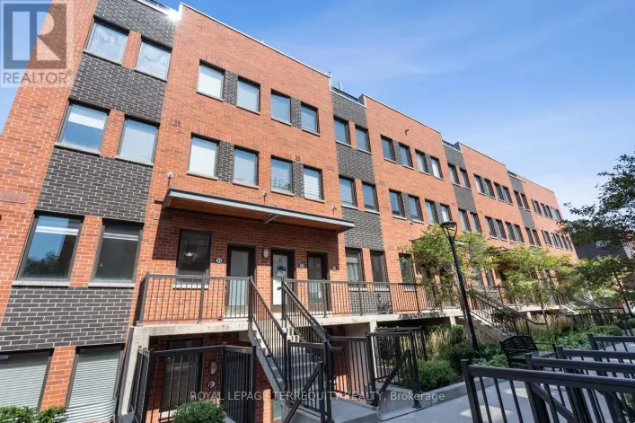 31 - 871 WILSON AVENUE, Toronto