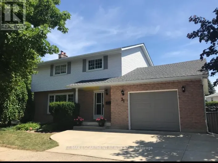 31 BLACKFRIAR LANE, Brantford