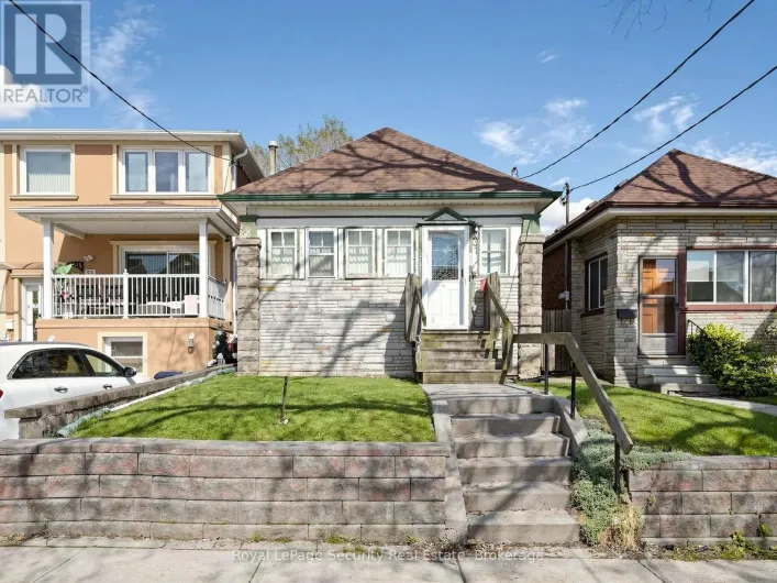 31 BLANDFORD STREET, Toronto