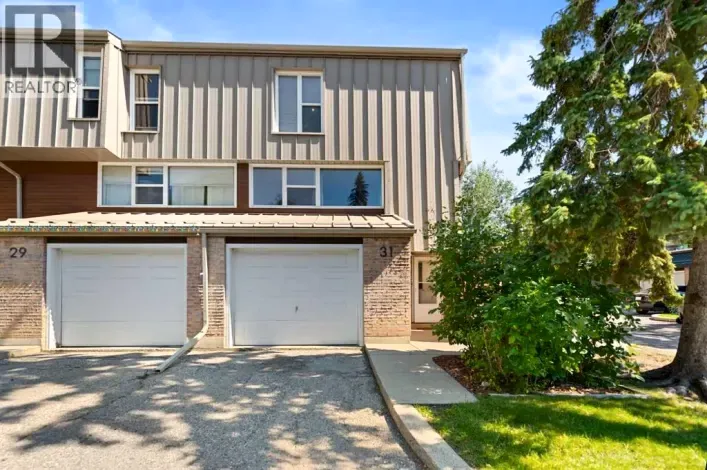 31 Brae Glen Court SW, Calgary