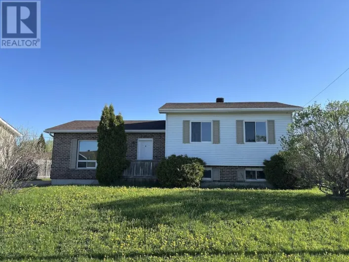 31 BROOKS STREET, Manitouwadge