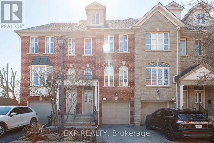 31 BROWNSTONE LANE, Toronto